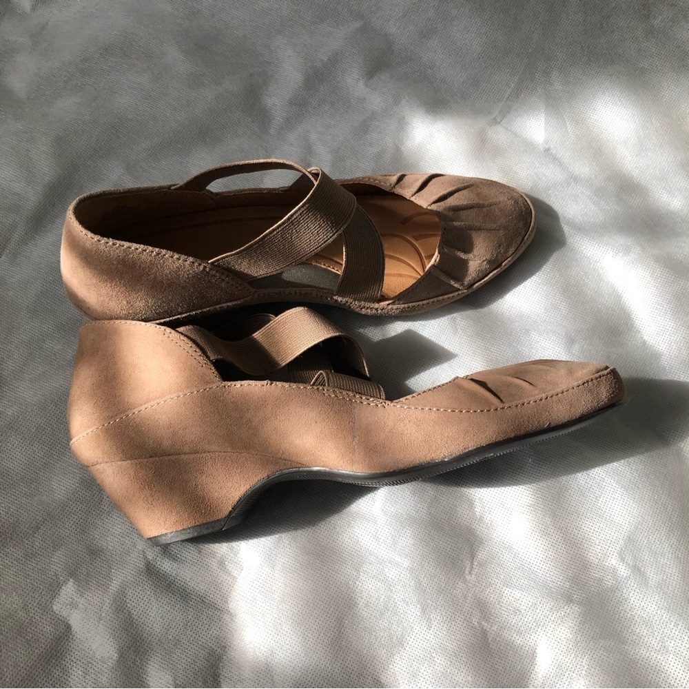 Nurture wedge shoes